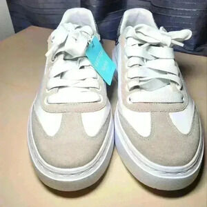 Skechers- Martha Stewart size 8